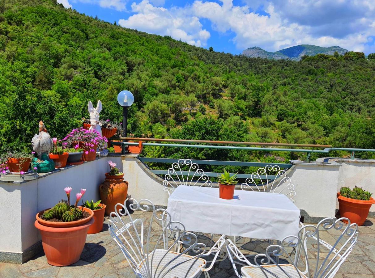 Agriturismo Monte Acuto - Natura, Mare & Relax In Piscina Toirano Exterior foto